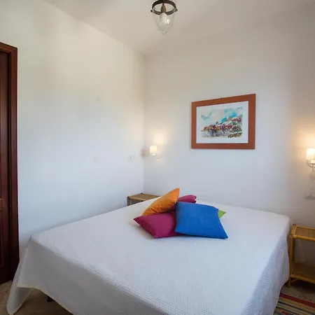 בית נופש House With Garden And Sea View In